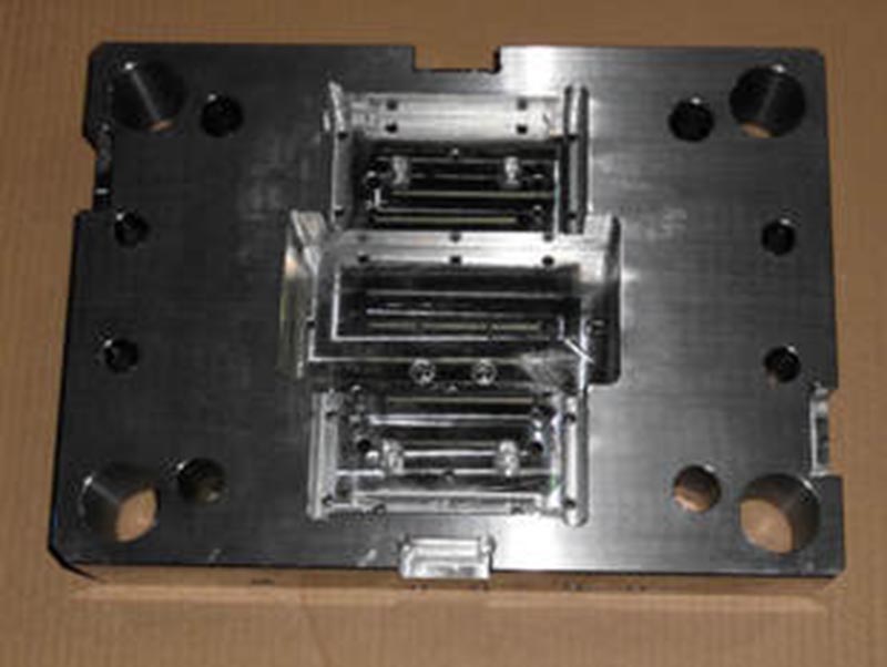 沙精密塑料模-06